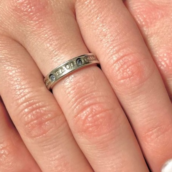 Authentic Tiffany & Co 1837 Collection Ring with Montana Sapphires - Picture 4 of 5